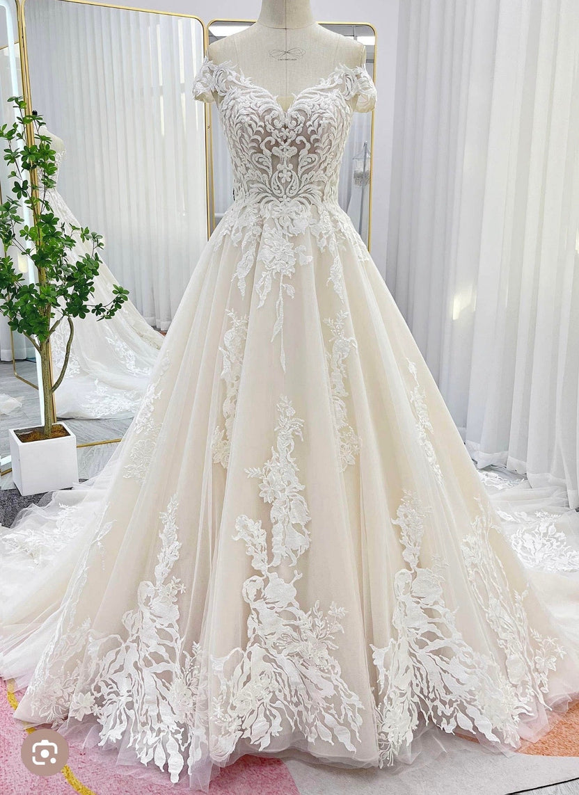 Lisa Formal Bridal Gown – Lisa’s Bridal & Formal Boutique