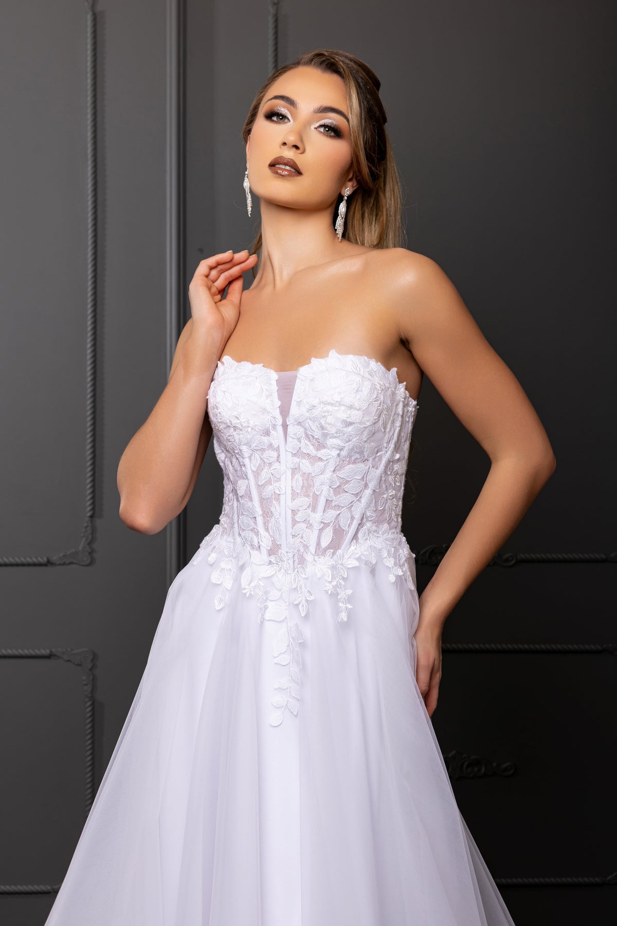 Wholesale Strapless Sweetheart 3D Floral Lace Appliqué Illusion A-Line Wedding Gown by LA8274 - - Wedding Dress LA Merchandise