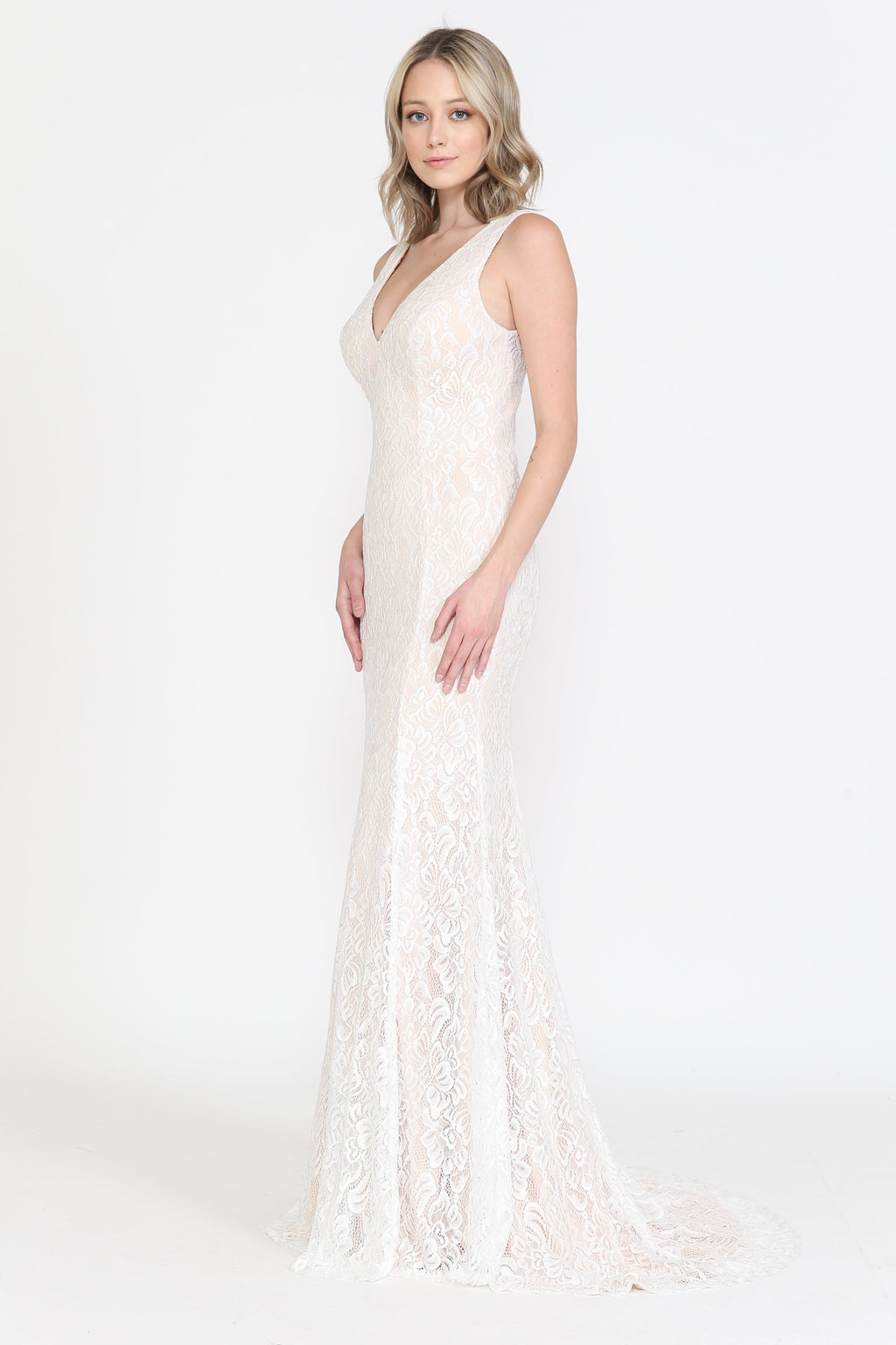 La Merchandise LAY8496 Elegant Bridal Sleeveless Lace Wedding Gown - - LAY